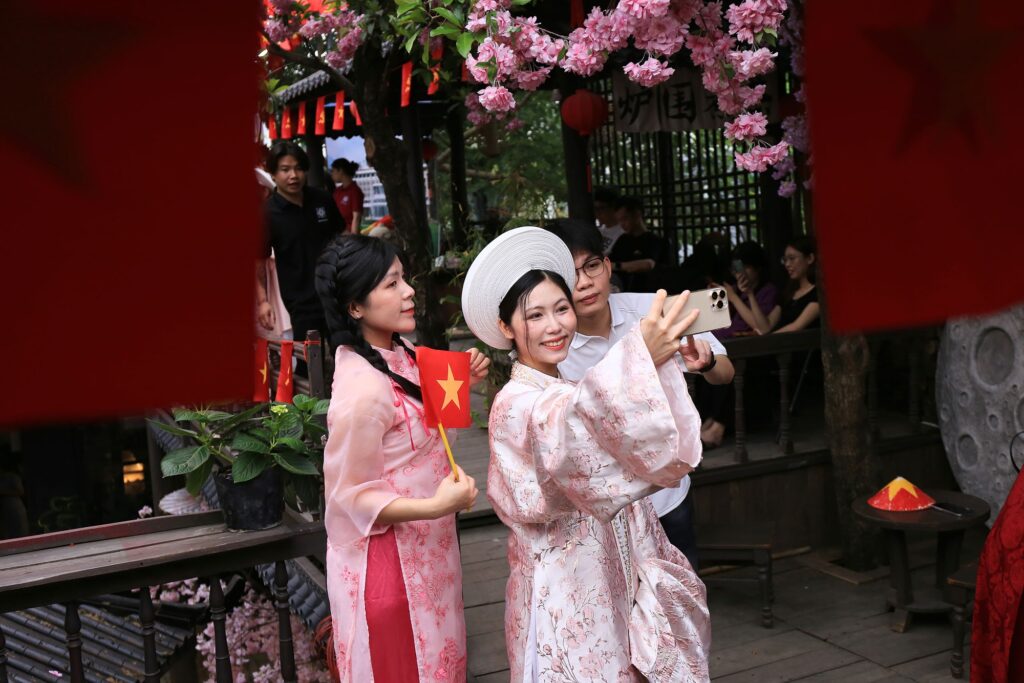 Dịch vụ hỗ trợ khách hàng