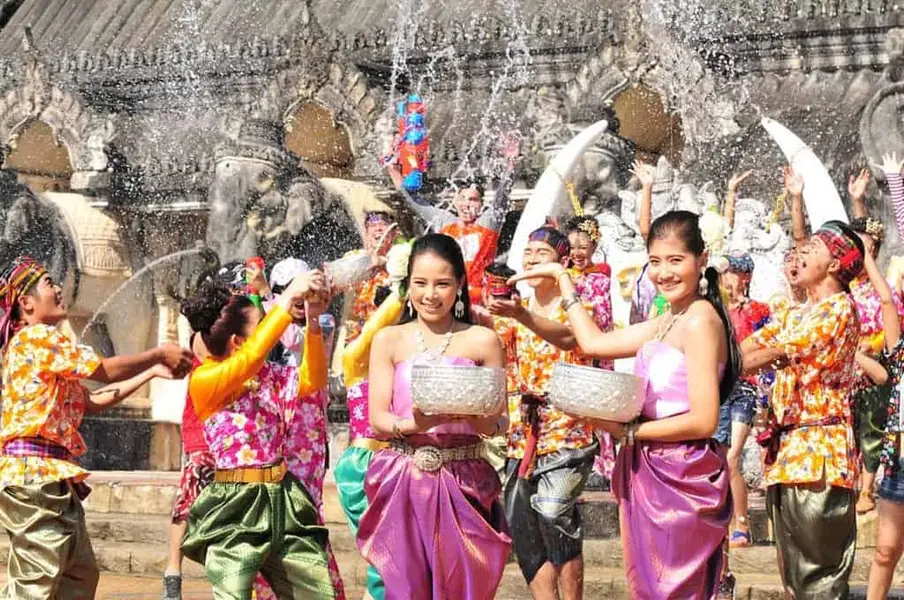 Thống kê và Doanh thu